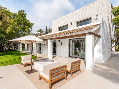 Casa Las Palmeras - Renoverad Villa i Las Brisas, Nueva Andalucia