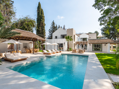 Casa Las Palmeras - Renoverad Villa i Las Brisas, Nueva Andalucia
