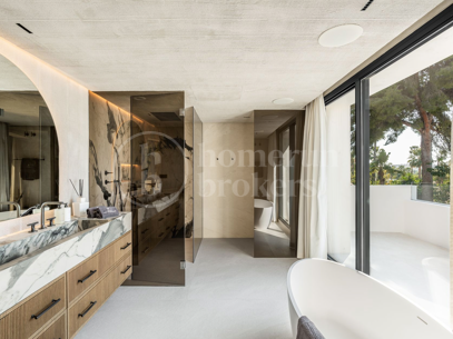 Casa Las Palmeras - Renoverad Villa i Las Brisas, Nueva Andalucia