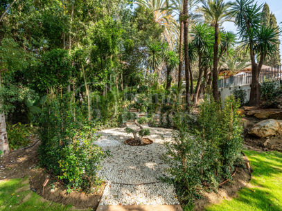 Casa Las Palmeras - Renoverad Villa i Las Brisas, Nueva Andalucia