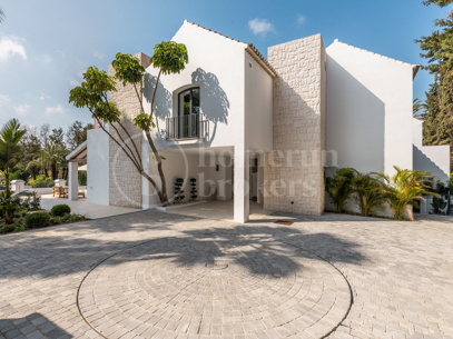 Casa Las Palmeras - Renoverad Villa i Las Brisas, Nueva Andalucia