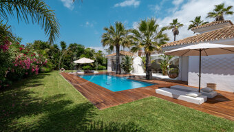 Villa Caribe - One Level Villa located Beachside Marbesa, East Marbella