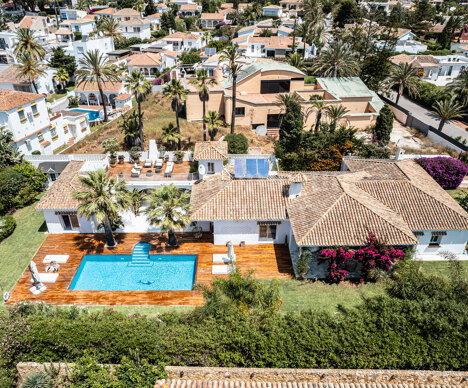 Villa Caribe - One Level Villa located Beachside Marbesa, East Marbella