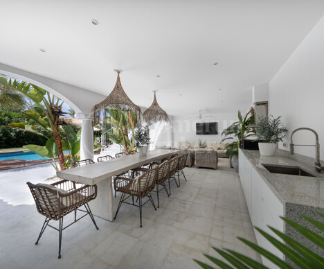 Villa Caribe - One Level Villa located Beachside Marbesa, East Marbella