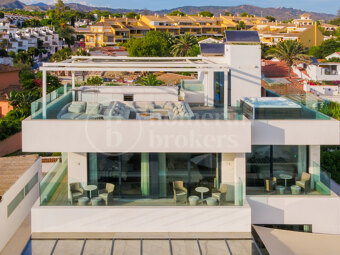 Villa Costabella - Frontlilne Beach Modern Villa in Costabella