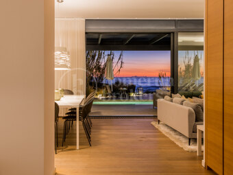 Villa Costabella - Frontlilne Beach Modern Villa in Costabella