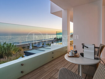 Villa Costabella - Frontlilne Beach Modern Villa in Costabella