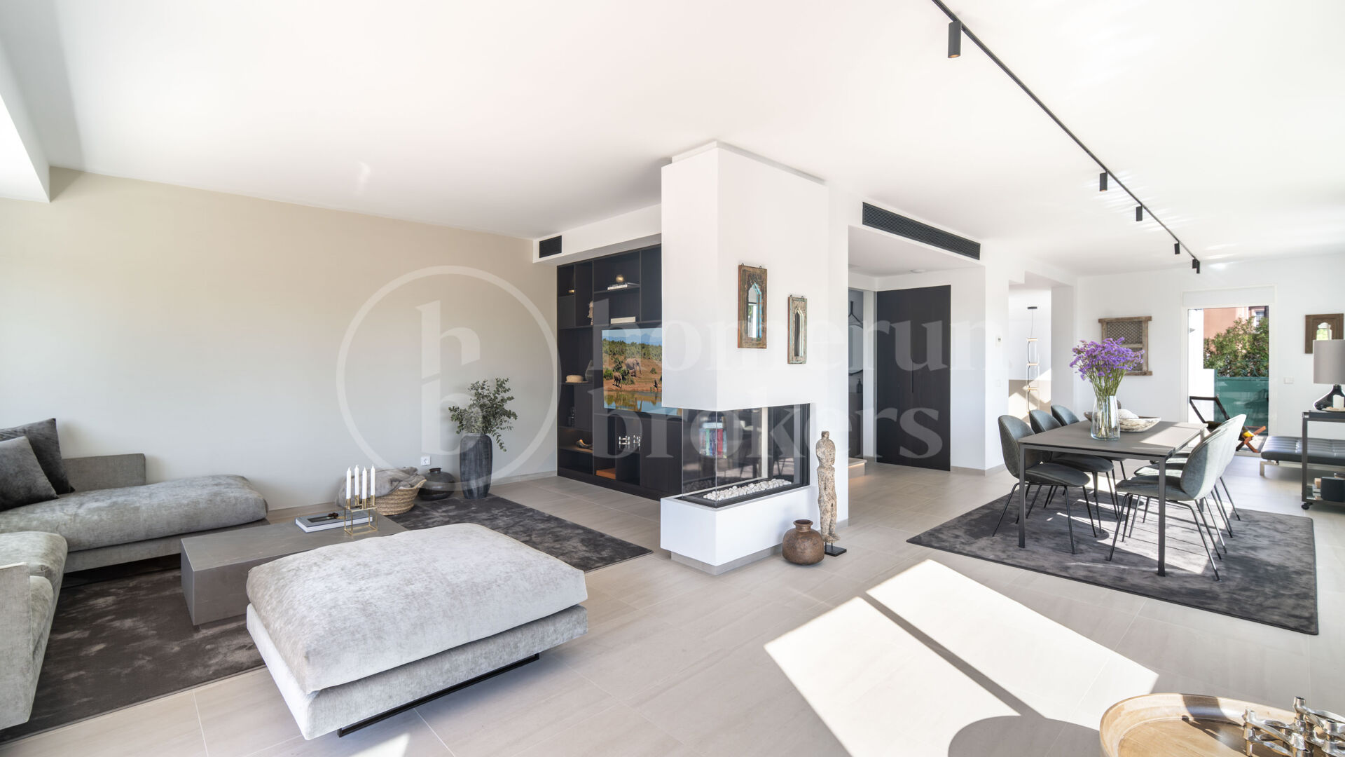La Colina 18 - Renovated Townhouse in Aloha, Nueva Andalucia