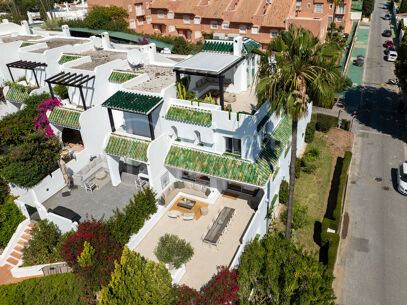 La Colina 18 - Renovated Townhouse in Aloha, Nueva Andalucia
