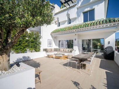 La Colina 18 - Renovated Townhouse in Aloha, Nueva Andalucia