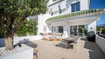 La Colina 18 - Renovated Townhouse in Aloha, Nueva Andalucia