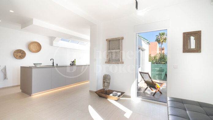 La Colina 18 - Renovated Townhouse in Aloha, Nueva Andalucia