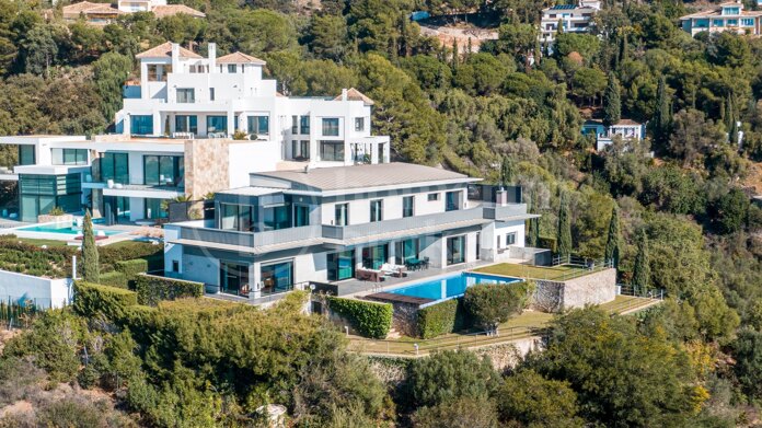 Villa Los Monteros - Modern Villa Mountainside East Marbella