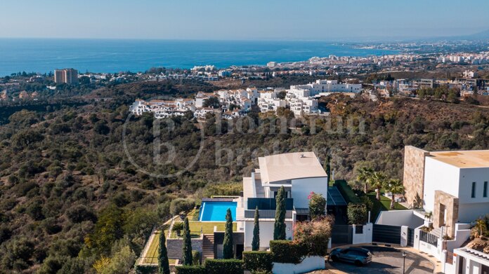 Villa Los Monteros - Modern Villa Mountainside East Marbella