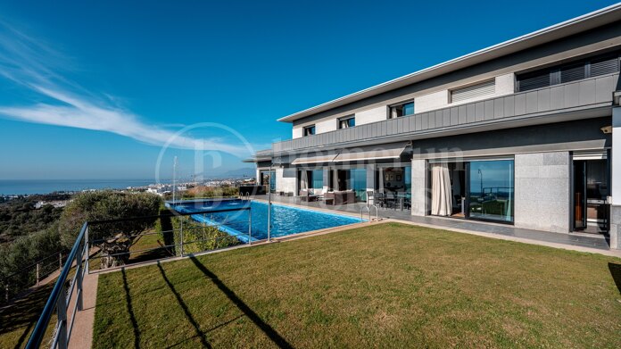 Villa Los Monteros - Modern Villa Mountainside East Marbella