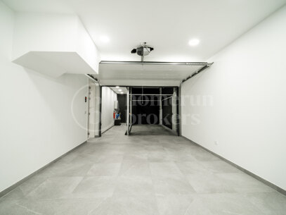 Modern villas located in Rio Verde, Golden Mile, just 100 m from the beach!