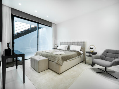 Modern villas located in Rio Verde, Golden Mile, just 100 m from the beach!