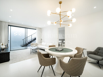 Modern villas located in Rio Verde, Golden Mile, just 100 m from the beach!