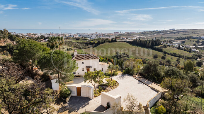 The Retreat - Spectacular Hidden Gem in Estepona Hills