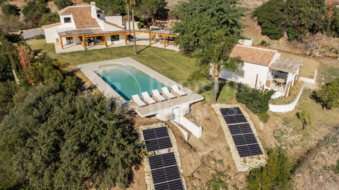 The Retreat - Spectacular Hidden Gem in Estepona Hills