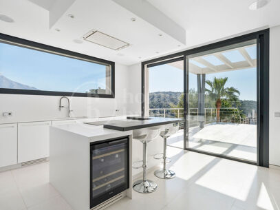 Villa Lea - Contemporary Villa in Lomas de La Quinta