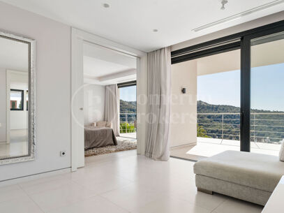 Villa Lea - Contemporary Villa in Lomas de La Quinta