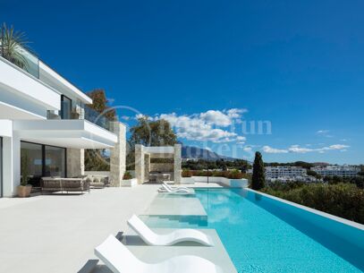 Villa Tresora B – Brand New Modern Luxury in La Quinta’s Exclusive Gated Community