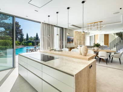 Villa Imagine - Exquisite Frontline Golf Villa in Las Brisas