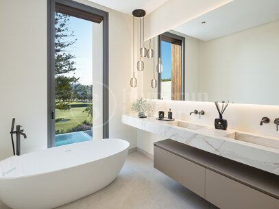 Villa Imagine – Exklusiv golfvilla i första linjen i Las Brisas