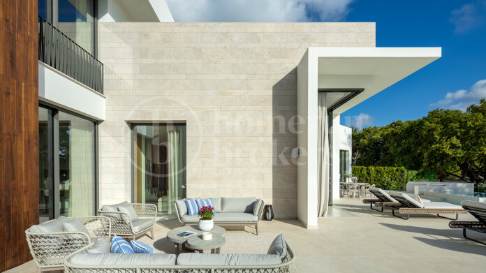 Villa Imagine - Exquisite Frontline Golf Villa in Las Brisas