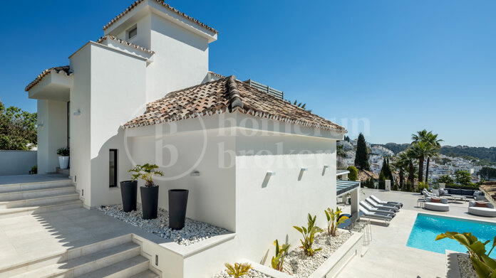 Villa Seraphina - Family Villa with Mountain and Sea Views!