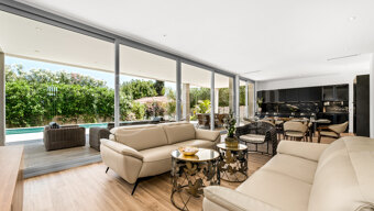 Villa Lipto - Modern Villa Walking distance to San Pedro Beach