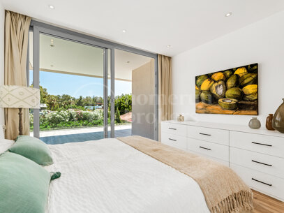 Villa Lipto - Modern Villa Walking distance to San Pedro Beach