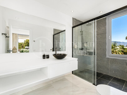 Villa Lipto - Modern Villa Walking distance to San Pedro Beach