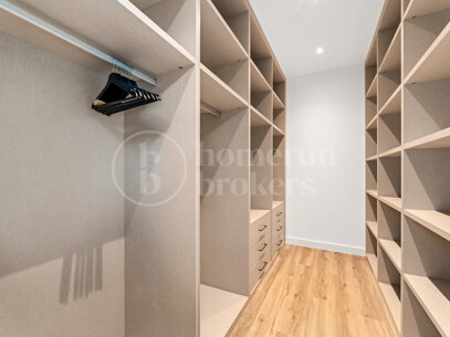 Villa Lipto - Modern Villa Walking distance to San Pedro Beach