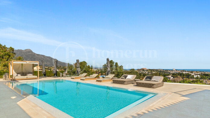 Villa Oliva - Modern Villa with Breathtaking Views in El Herrojo