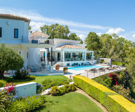 Villa Oliva - Modern Villa with Breathtaking Views in El Herrojo