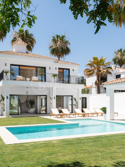 Villa Lyra - Frontline Los Naranjos Golf Luxury Villa