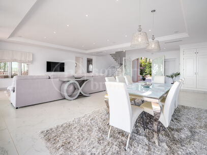 Villa Daniella - Luxurious 8 Bedroom Villa