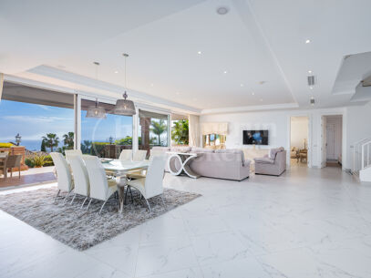 Villa Daniella - Luxurious 8 Bedroom Villa