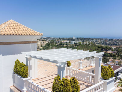 Villa Daniella - Luxurious 8 Bedroom Villa