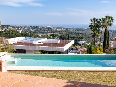 Villa Daniella - Luxurious 8 Bedroom Villa