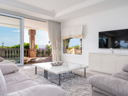 Villa Daniella - Luxurious 8 Bedroom Villa