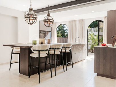 Casa Jazmine - Modern Nueva Andalucia Residence