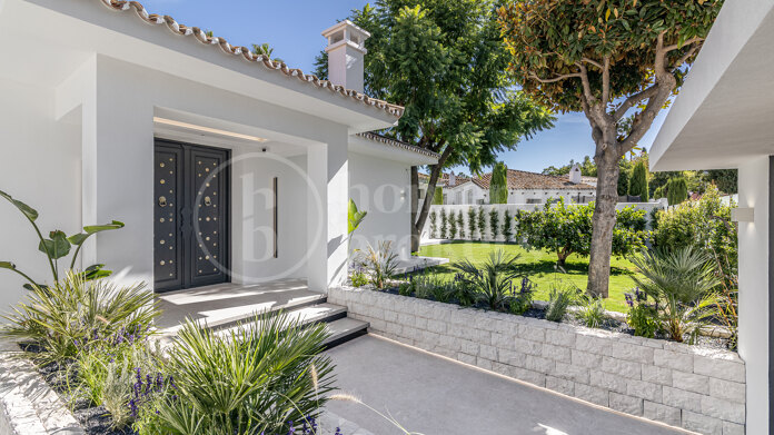 Villa Encanto - Elegant Frontline Golf Villa