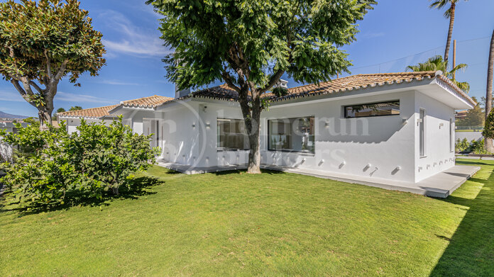 Villa Encanto - Elegant Frontline Golf Villa