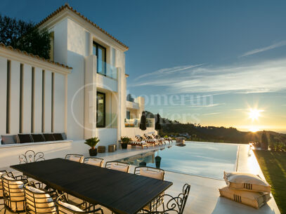 Villa Oak Valley - Impressive Villa in The El Madroñal Hillside