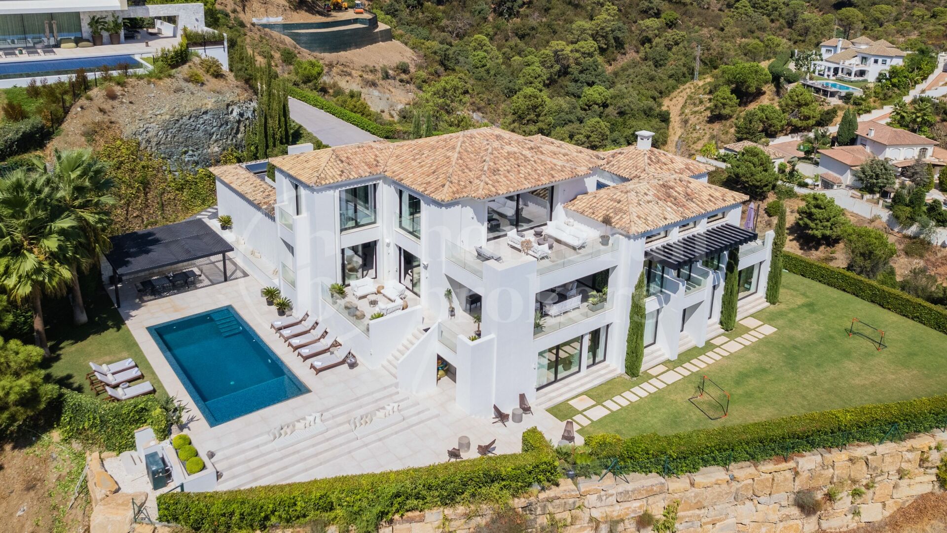 Villa Oak Valley - Impressive Villa in The El Madroñal Hillside
