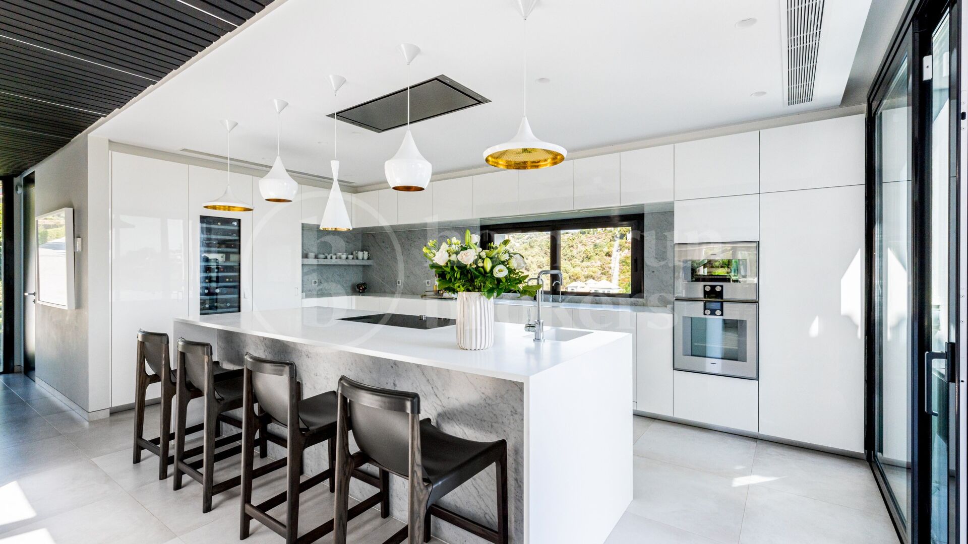Villa Oak Valley - Impressive Villa in The El Madroñal Hillside