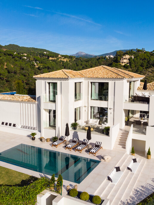 Villa Oak Valley - Impressive Villa in The El Madroñal Hillside